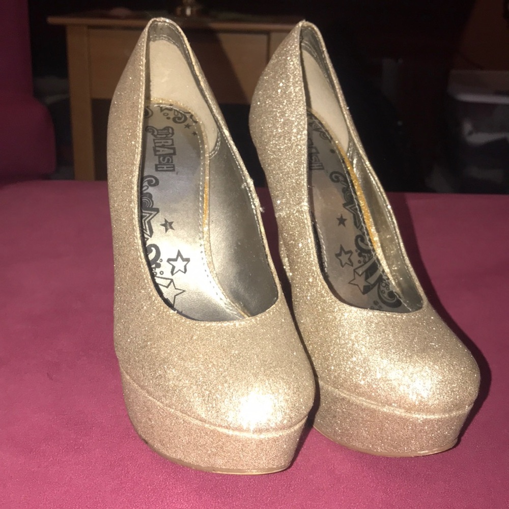 Sparkly, gold heels